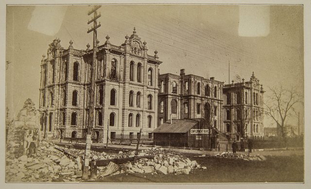 Photograph of the gutted Cook County Court House after the 1871 fire